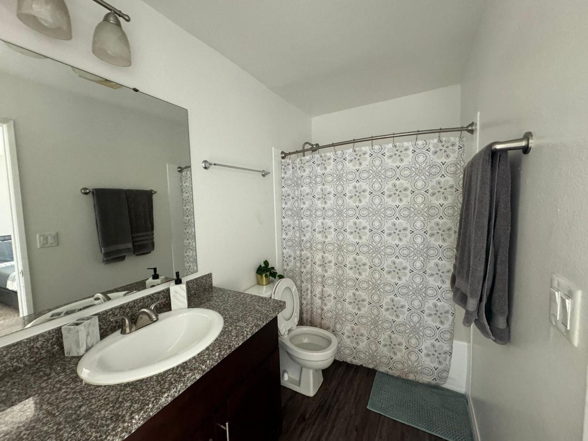Incredible Two Bedroom Hollywood Apartments Free Parking Лос-Анджелес Екстер'єр фото