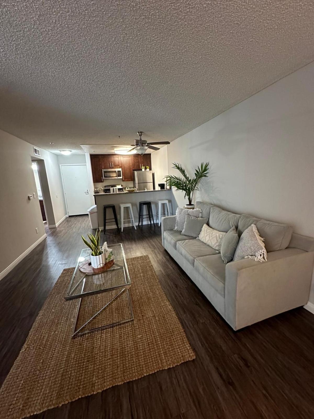 Incredible Two Bedroom Hollywood Apartments Free Parking Лос-Анджелес Екстер'єр фото