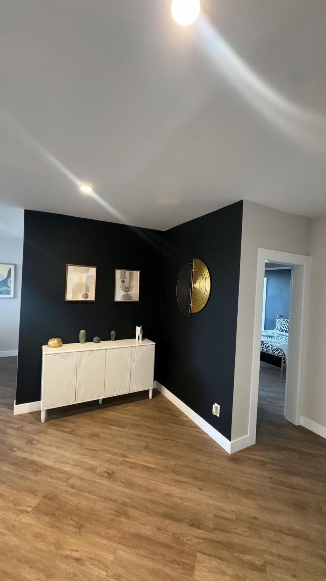 Incredible Two Bedroom Hollywood Apartments Free Parking Лос-Анджелес Екстер'єр фото